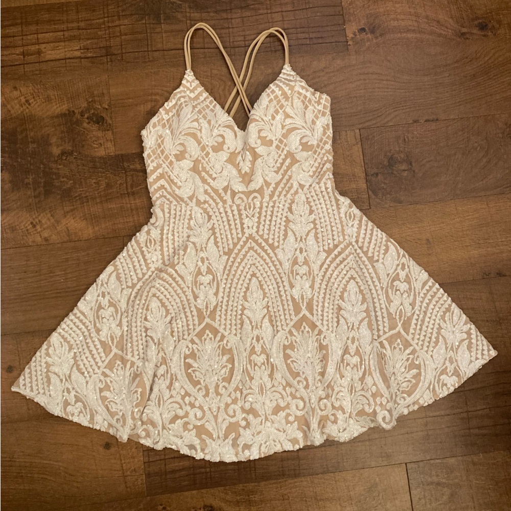 Windsor Skater Midi Dress Fit and Flare Nude w/ White Sequin Design Women’s L